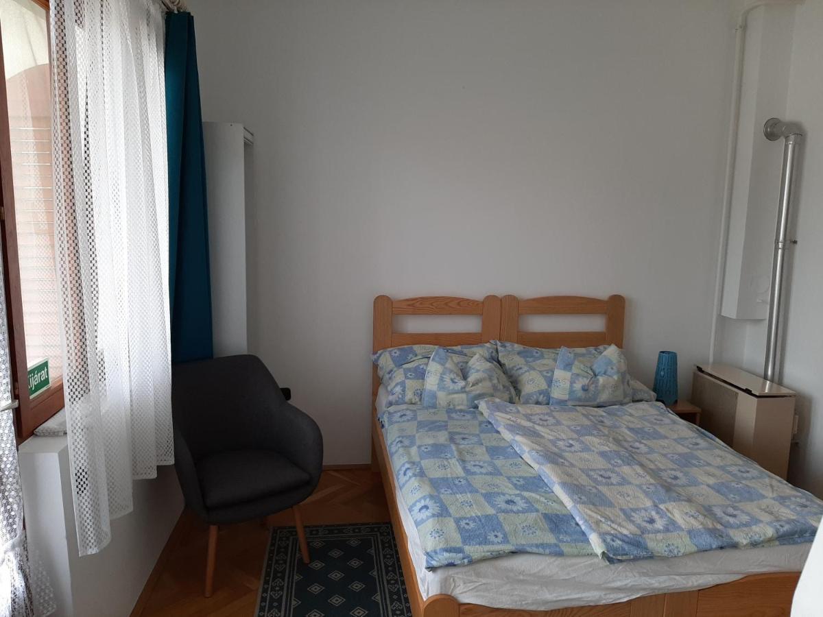 Kispal Apartmanhaz 佐洛卡罗斯 外观 照片