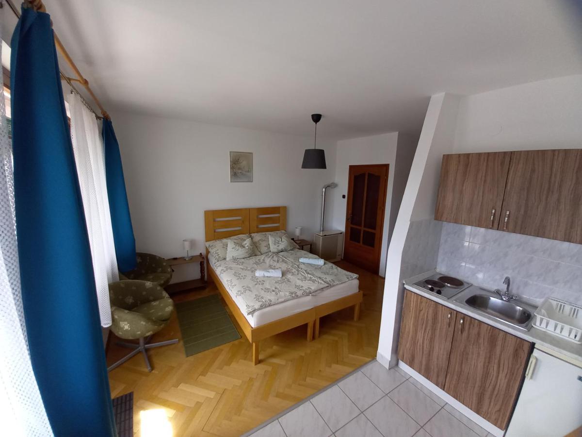 Kispal Apartmanhaz 佐洛卡罗斯 外观 照片
